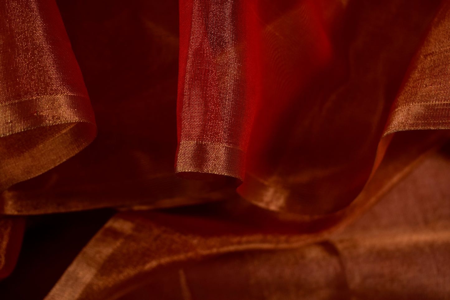 Plain Red Tissue Silk Maheshwari Saree With Golden Zaree MAHTS09